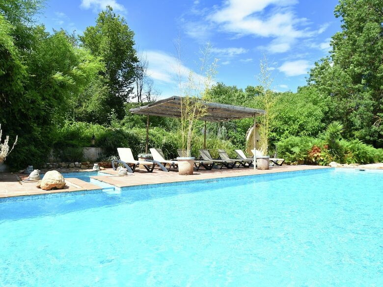 Magnificent Villa In Les Mages With Jacuzzi