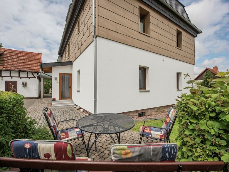 Bright And Modern Apartment In Thuringia With A Private Entrance