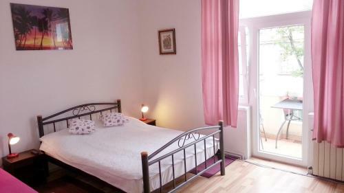 Hostal Guesthouse Sermageova