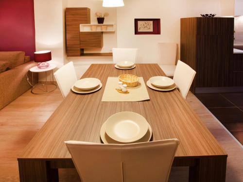 Hostal Feels Like Home Apartments