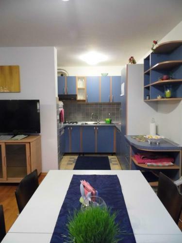 Apartments And Rooms Trsje