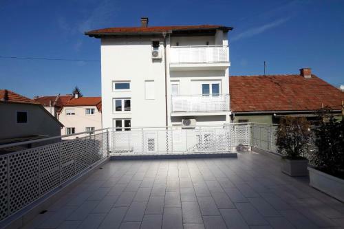 Pozitiv Hostel