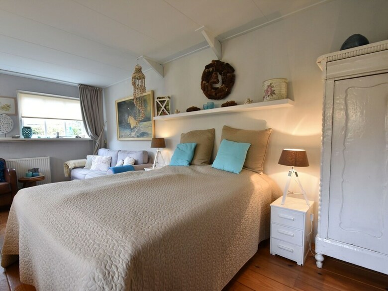 Romantic Cottage In Bergen North Holland With Terrace