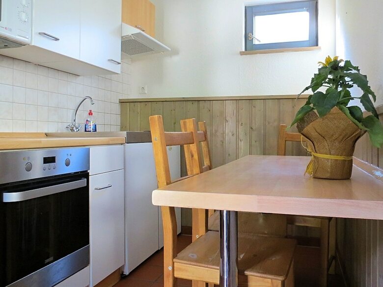Quaint Apartment In H�ddingen With Garden