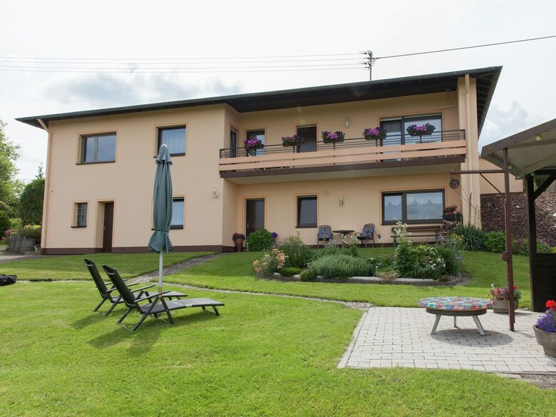 Comfortable Apartment With A Beautiful View In Morscheid
