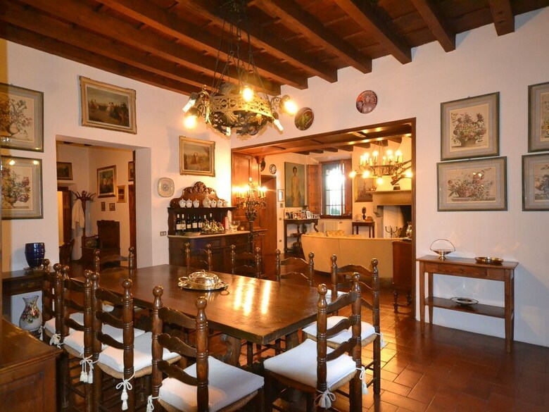 Charming Villa In Tuscany With Swimming Pool