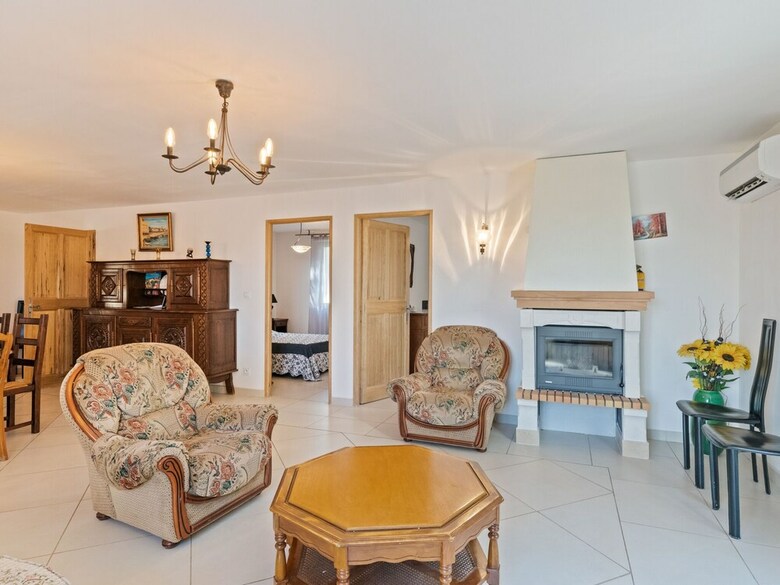 Spacious Villa In Tavernes With Private Pool