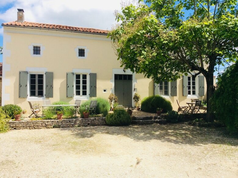 Bed & Breakfast La Maison Du Poirier