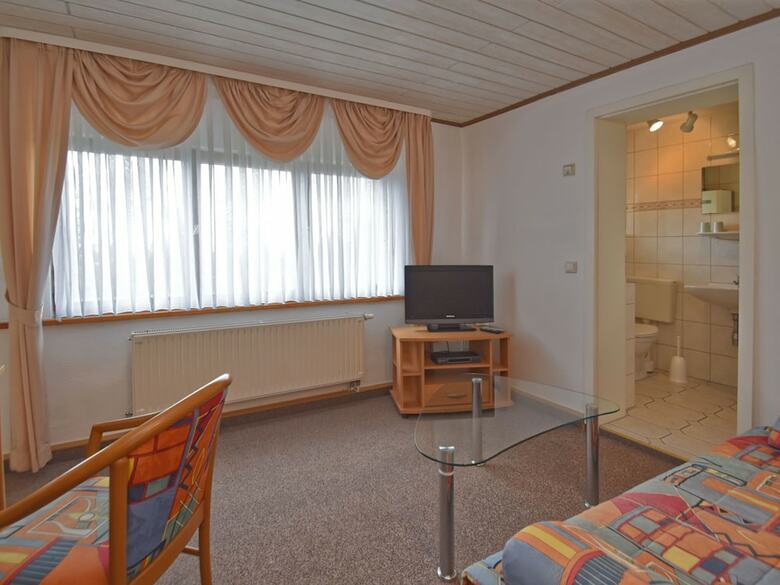 Charming Bungalow In Tabarz/th�ringer Wald With Garden"