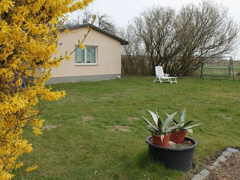Modern Bungalow With Terrace In K�hlungsborn