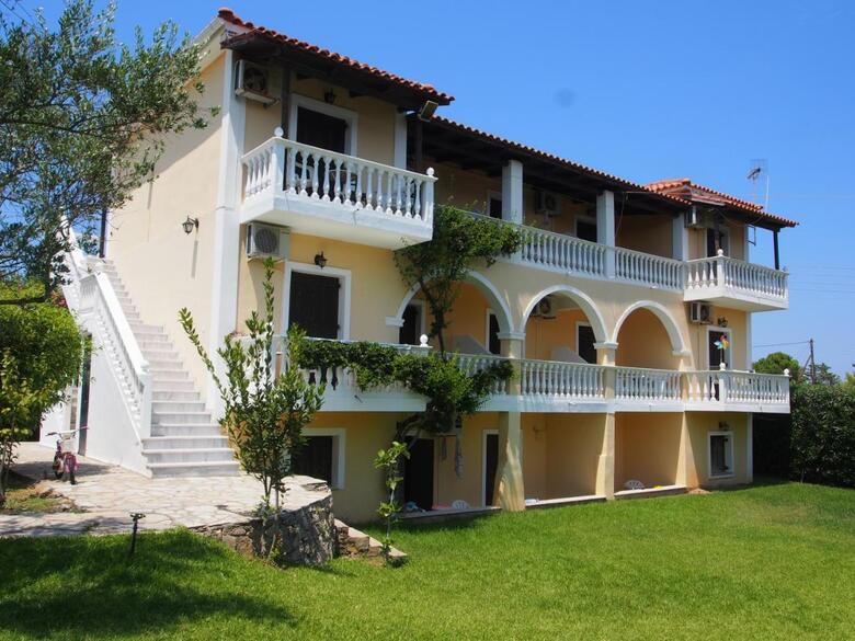 Hotel Studios Petra