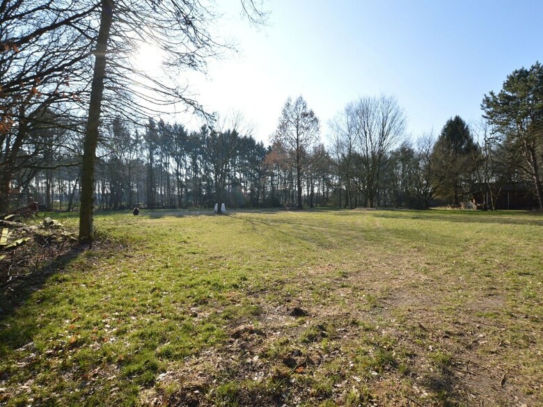 Spacious Holiday Home Near Forest In Peer