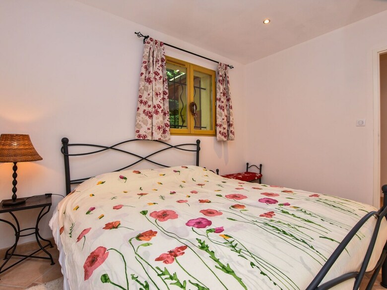 Lush Holiday Home In Ferri�res-sur-sichon With Bbq