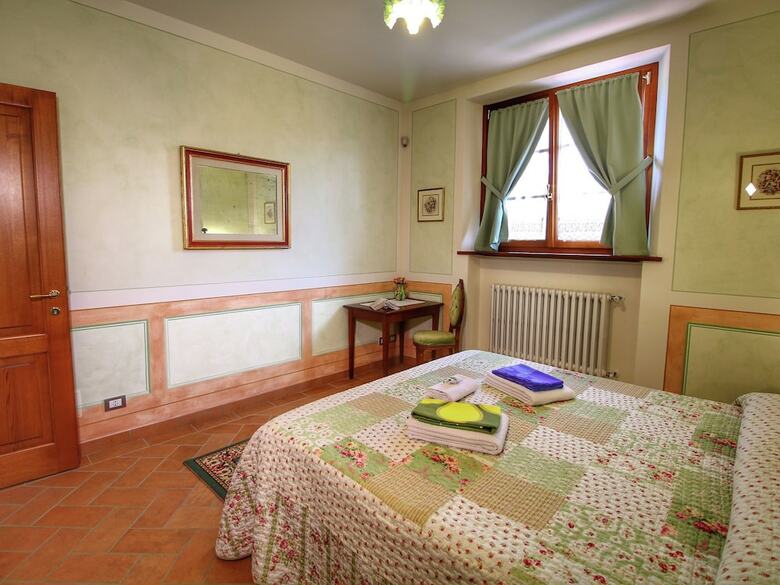 Luxurious Cottage In Lucignano With Pool