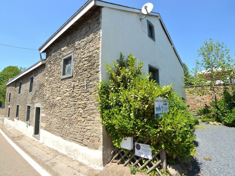 Cosy Holiday Home In Cherain Near Forest