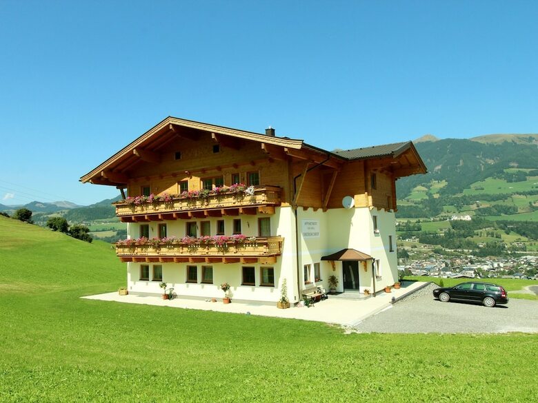 Spacious Apartment In Mittersill With Balcony