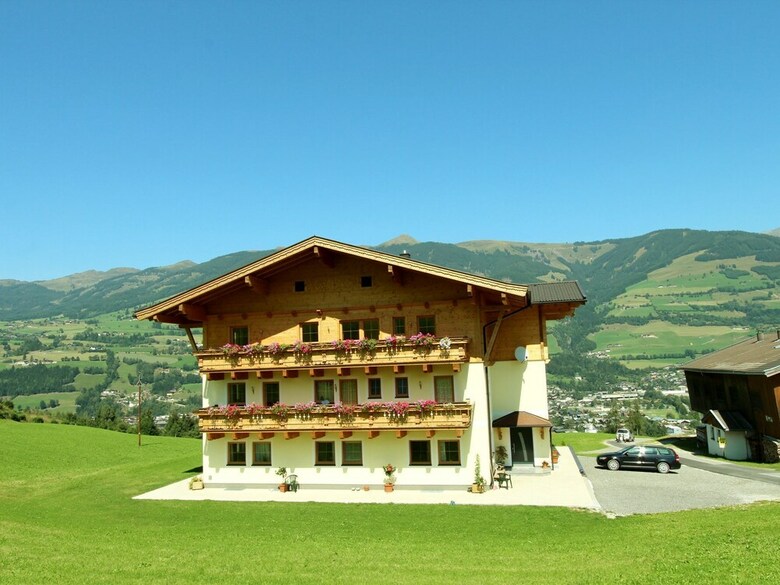 Spacious Apartment In Mittersill With Balcony
