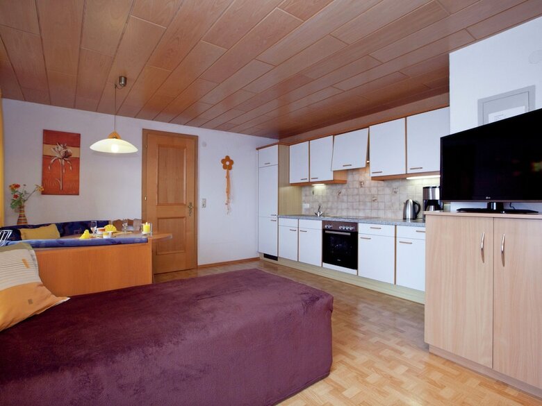 Cozy Apartment Near Ski Area In Bartholom�berg