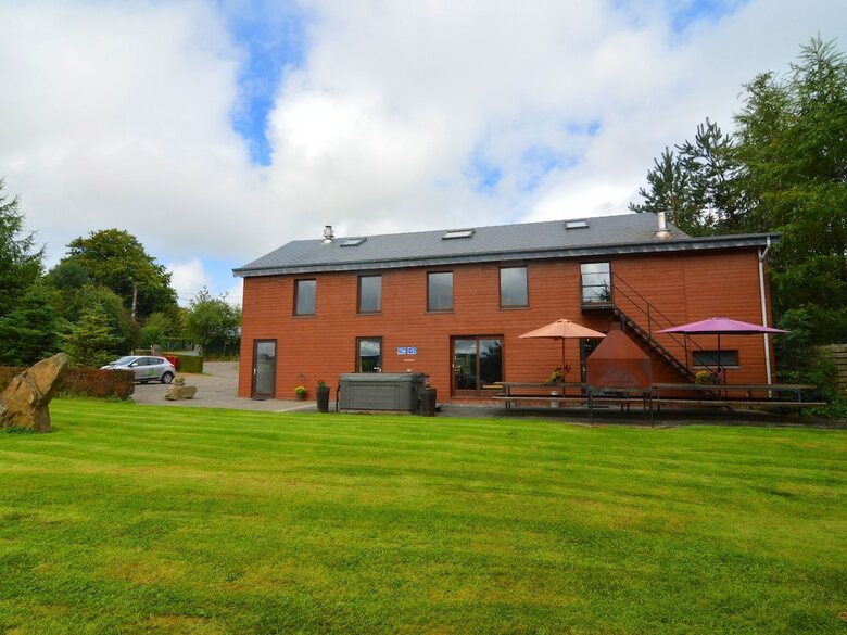 Quaint Cottage In Petite Langlire With Jacuzzi
