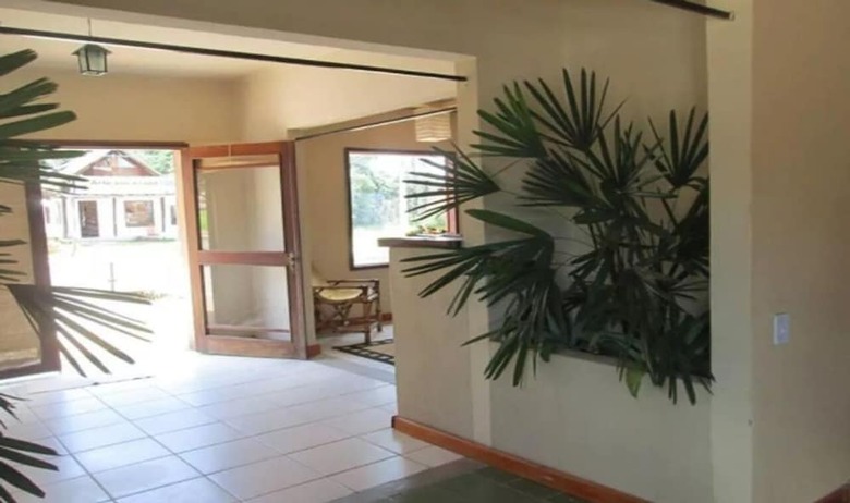 Hotel Oyo Pousada Bougainville