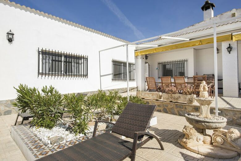 Impeccable 6-bed Villa