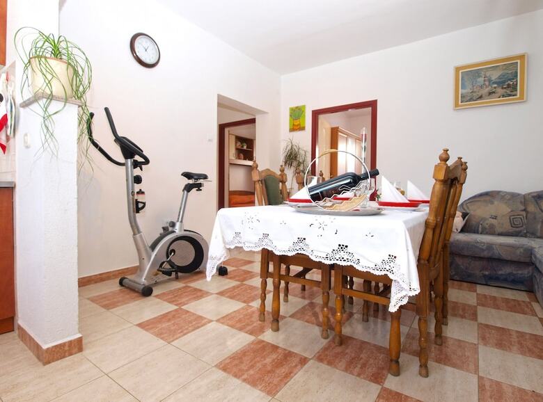 Apartment 1789