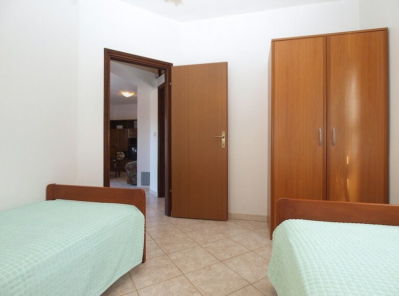 Apartment 1858