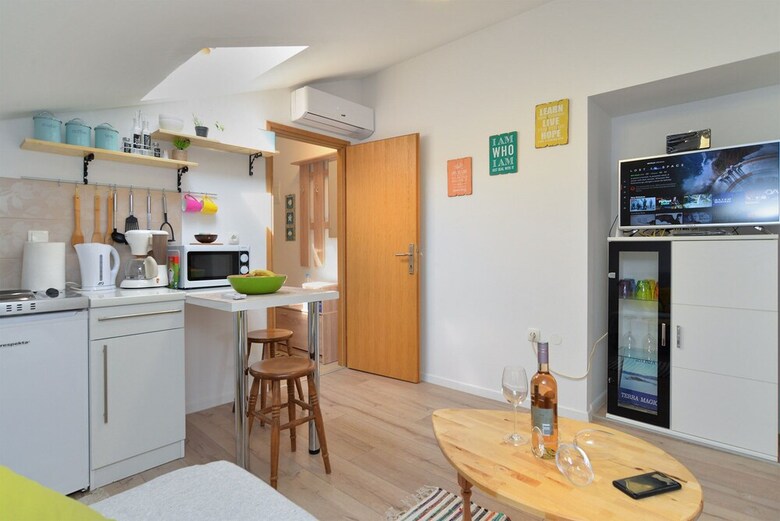 Apartment 1845