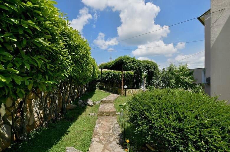 Villa Apartment 1877