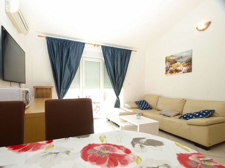 Apartment 1970