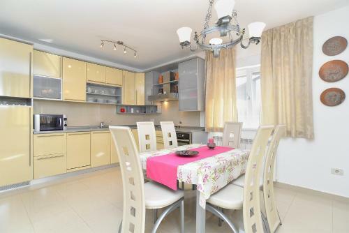 Apartment 1966