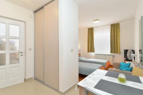 Apartment 1966