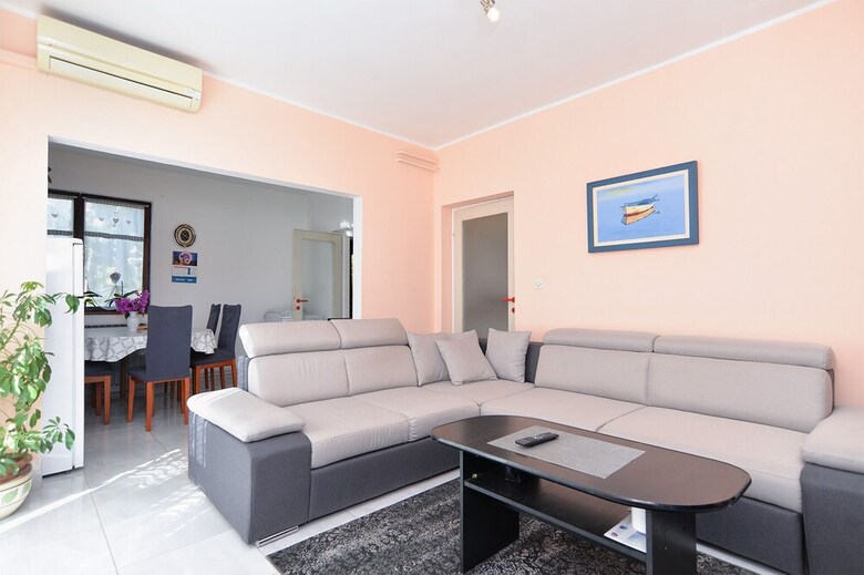 Apartment 1956