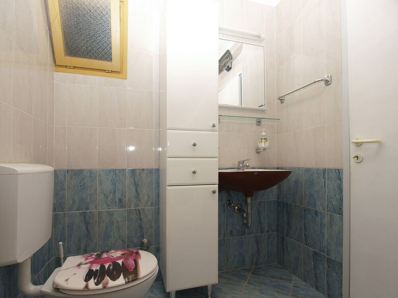Apartment 1922