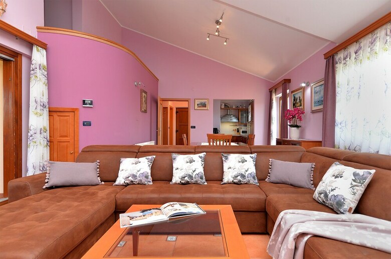 Apartment 1917