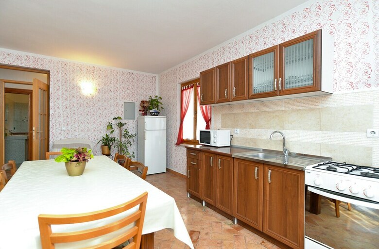 Apartment 1945