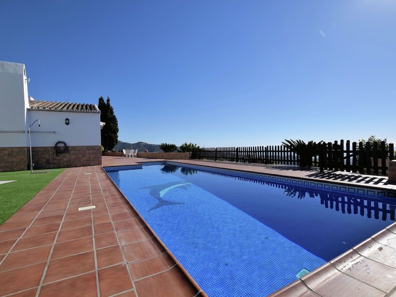 Tasteful And Modern Villa With Private Swimming Pool