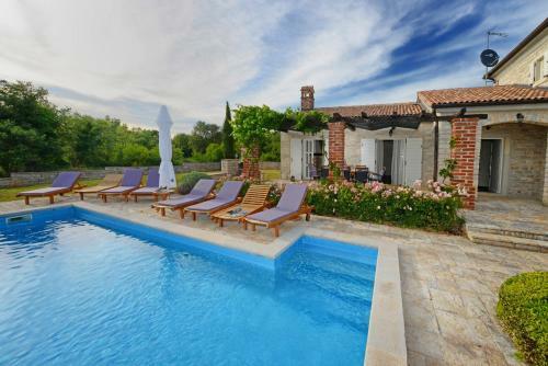 Villas Heraki By Istarski Dvori