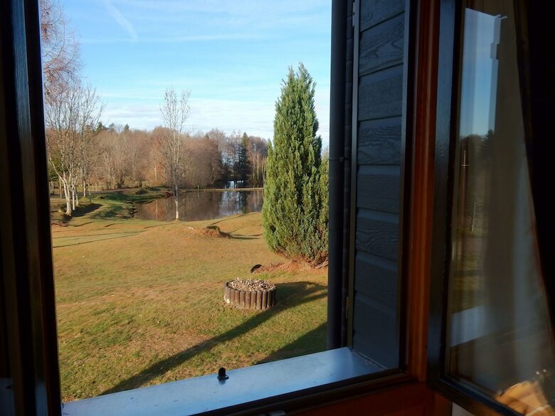 Vintage Holiday Home In Servance With Barbecue