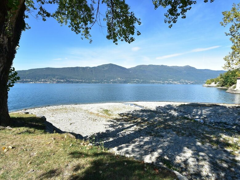 Boutique Villa In Lombardy With Garden