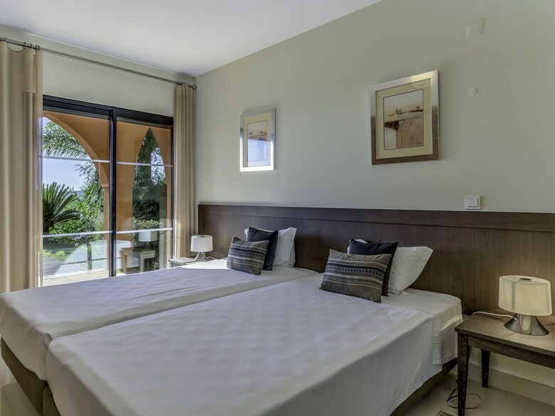 Spacious Villa In Alcantarilha With Private Swimming Pool