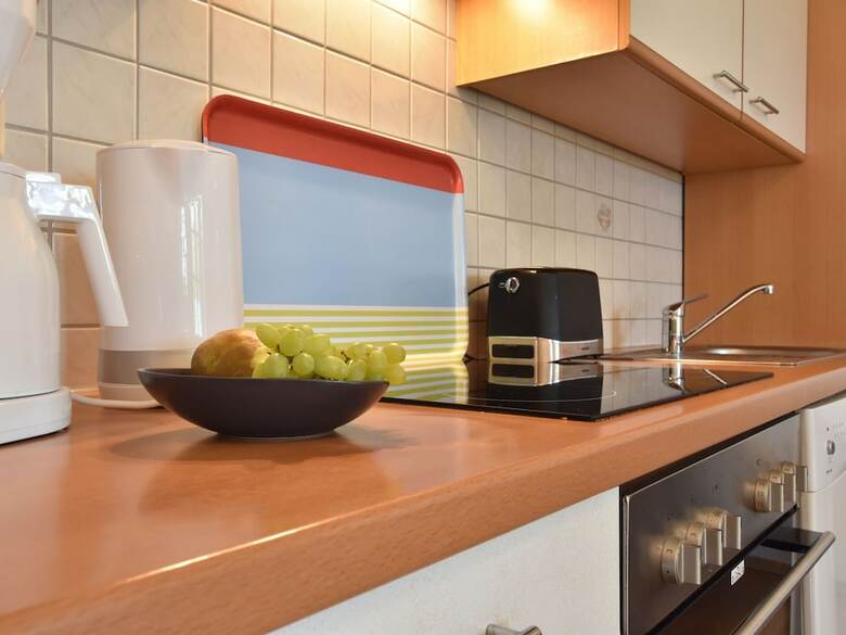 Charming Apartment In Stove With Garden