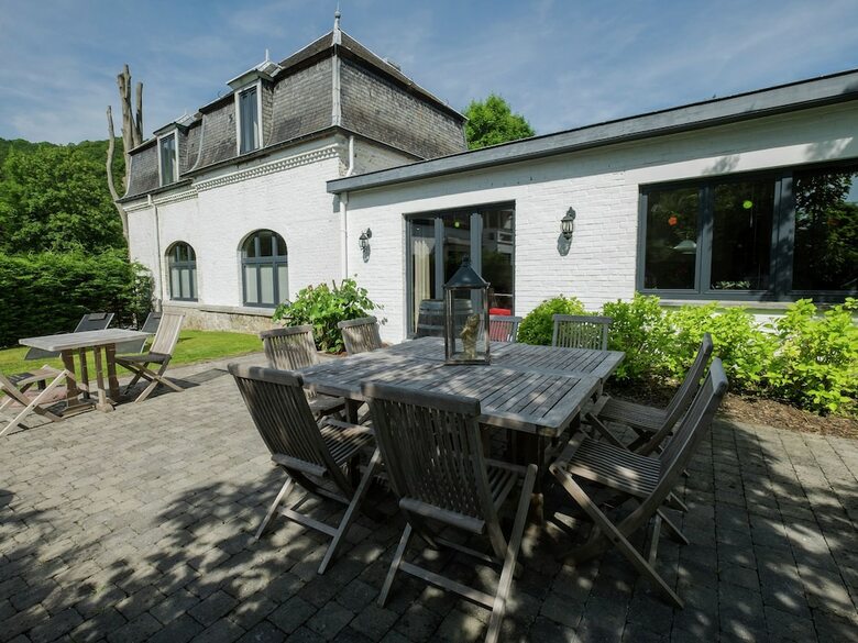 Modern Mansion In Hasti�re-par-del� With Private Pool