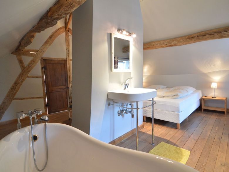 Charming Cottage With Private Swimming Pool In Limbourg