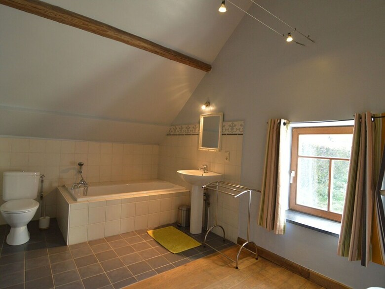 Charming Cottage With Private Swimming Pool In Limbourg