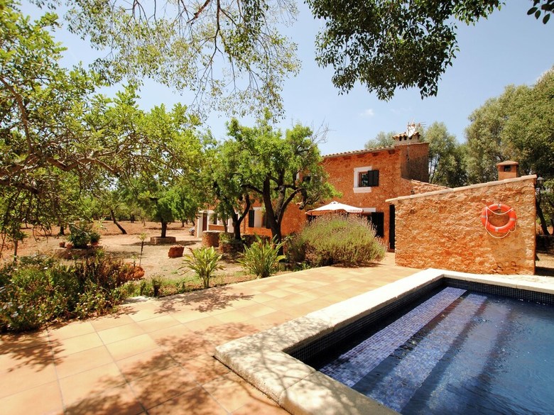 Villa Authentic Rustic Finca With Private Pool Centrally Located