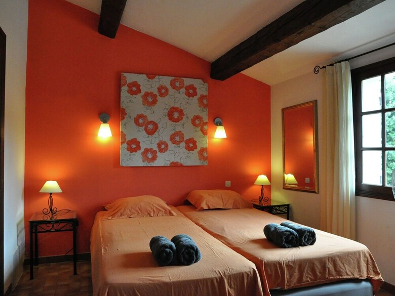 Villa With Guest Accommodation And Heated Pool In Sainte Maxime