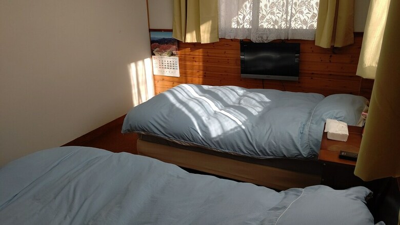 Hostal Awaji Tourist Trophy House - Hostel