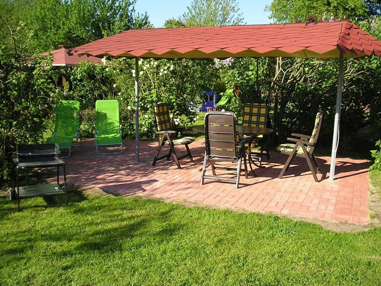 Modern Apartment With Private Terrace In Kr�pelin Germany