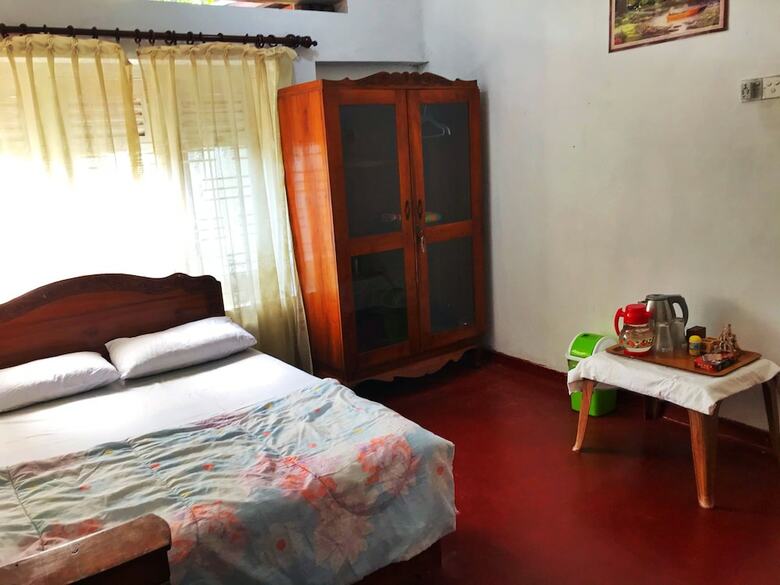 Mango Tree House